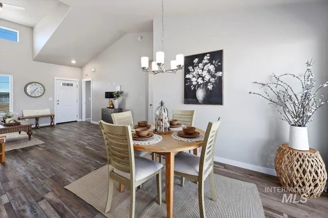 $379,000 | 2044 Lowline Avenue, Twin Falls, ID 83301