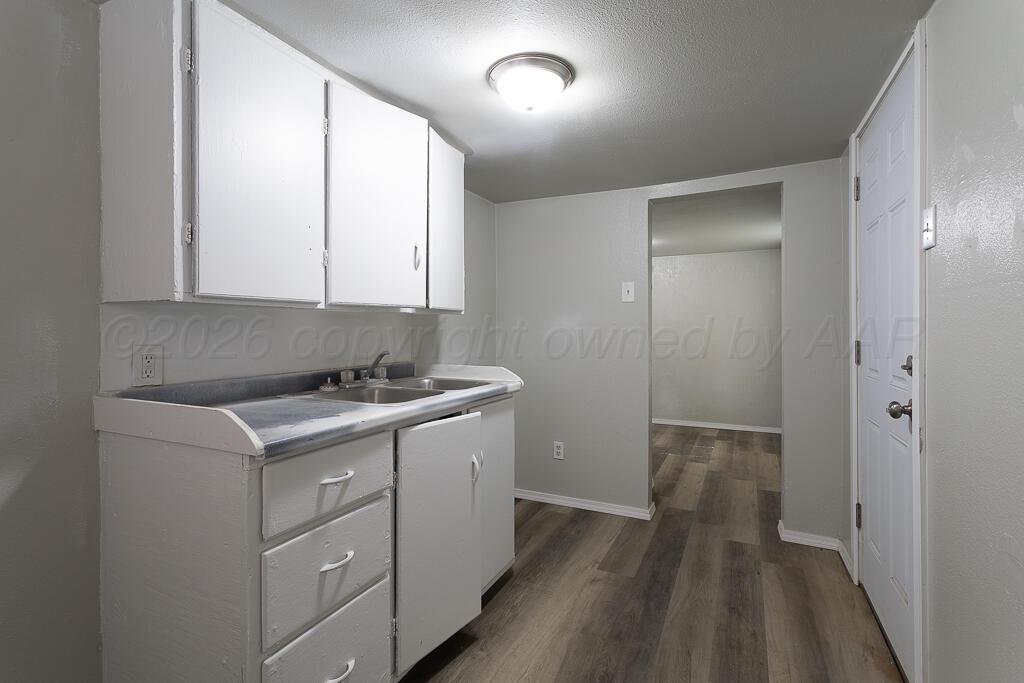 403 North Florida Street Amarillo, TX 79106 - Photo 13 of 18 Unit 2 Kitchen