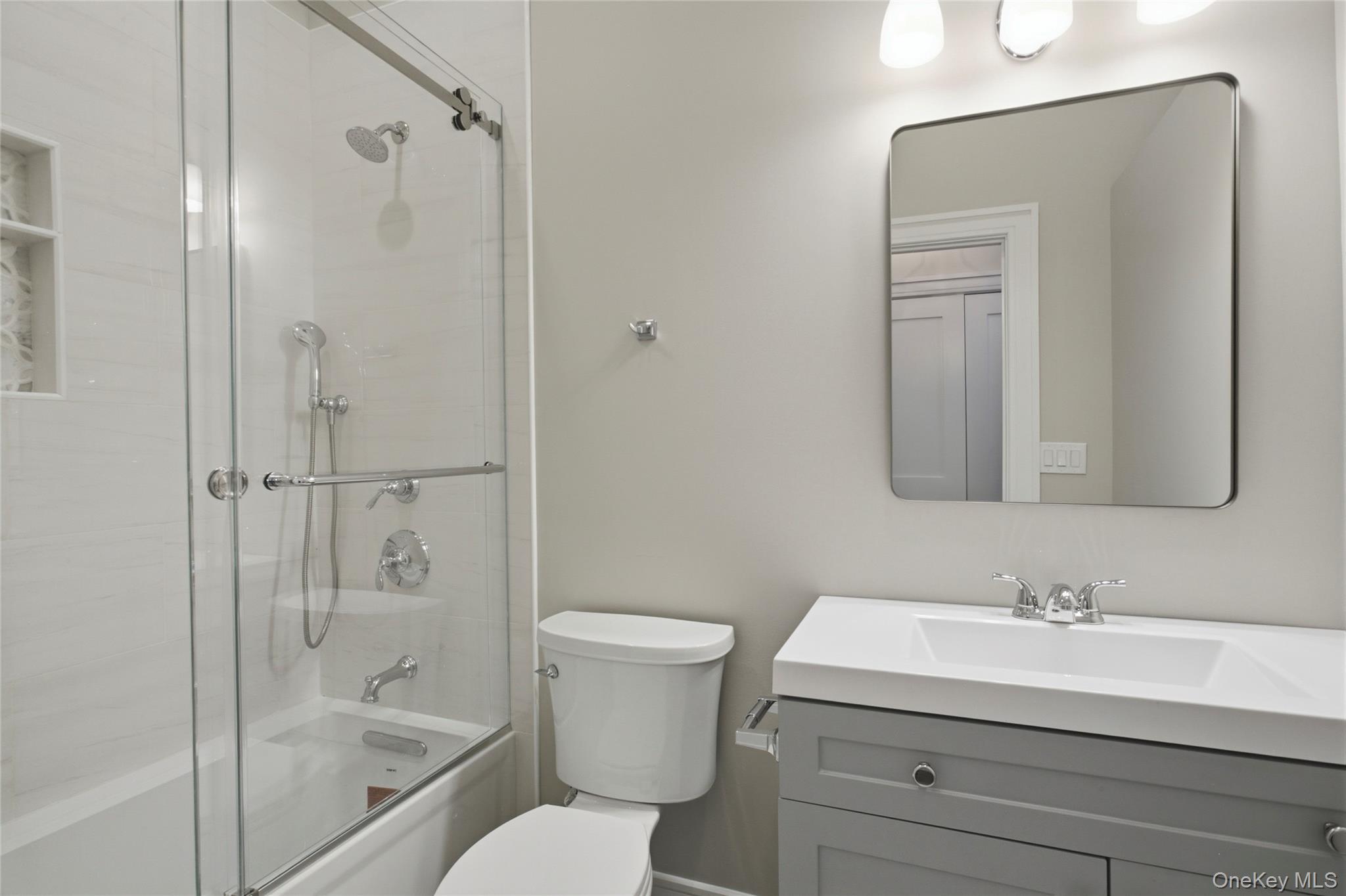 39 Kings Ridge Road Mahopac, NY 10541 - Photo 12 of 28 Hall Bath