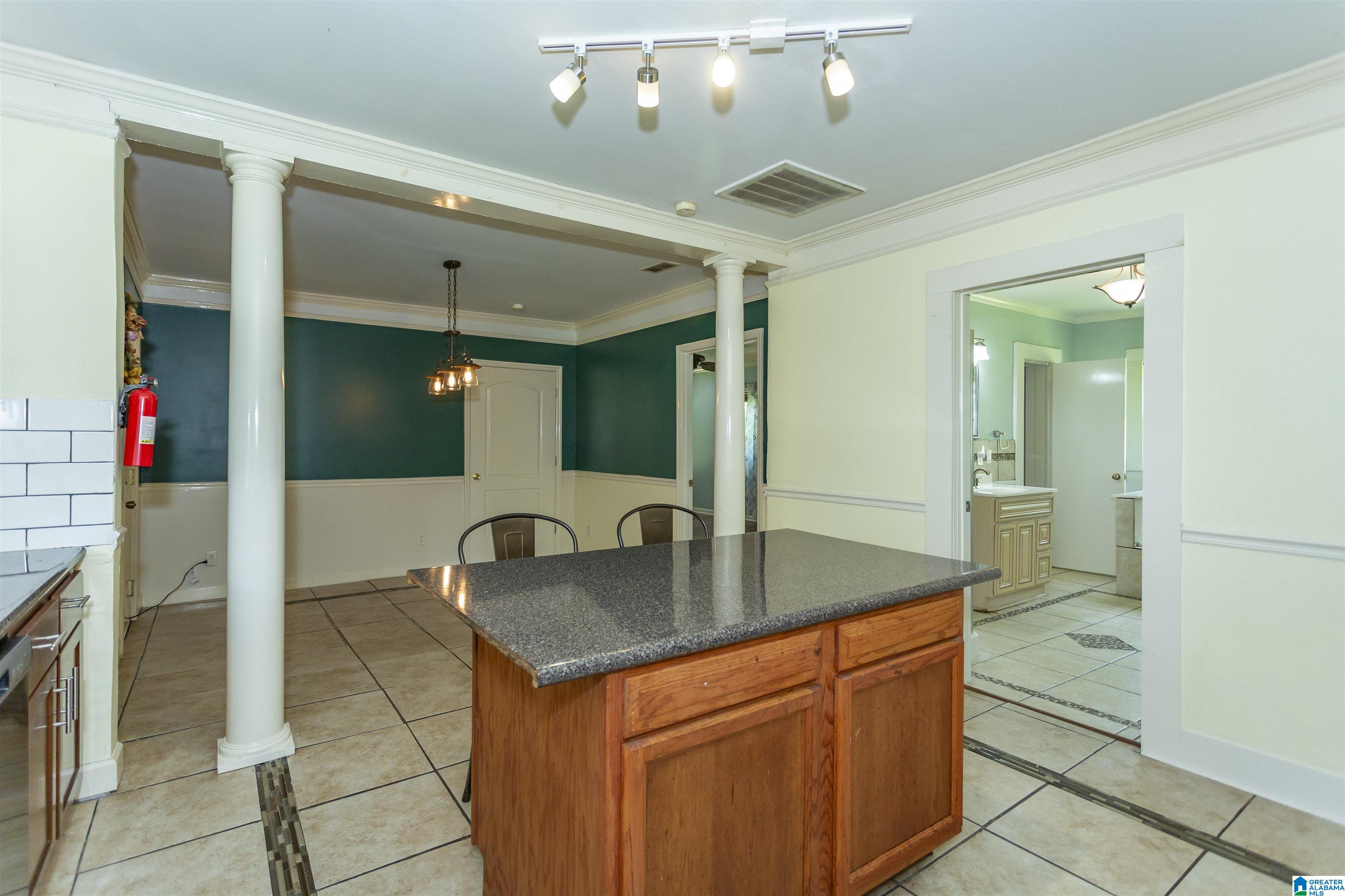 1647 Moncrief Road Gardendale, AL 35071 - Photo 10 of 28