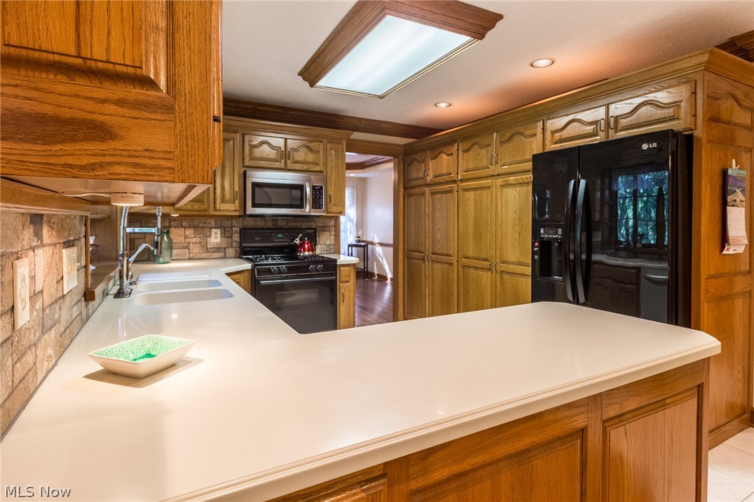570 Hatch Road Wadsworth, OH 44281 - Photo 23 of 34