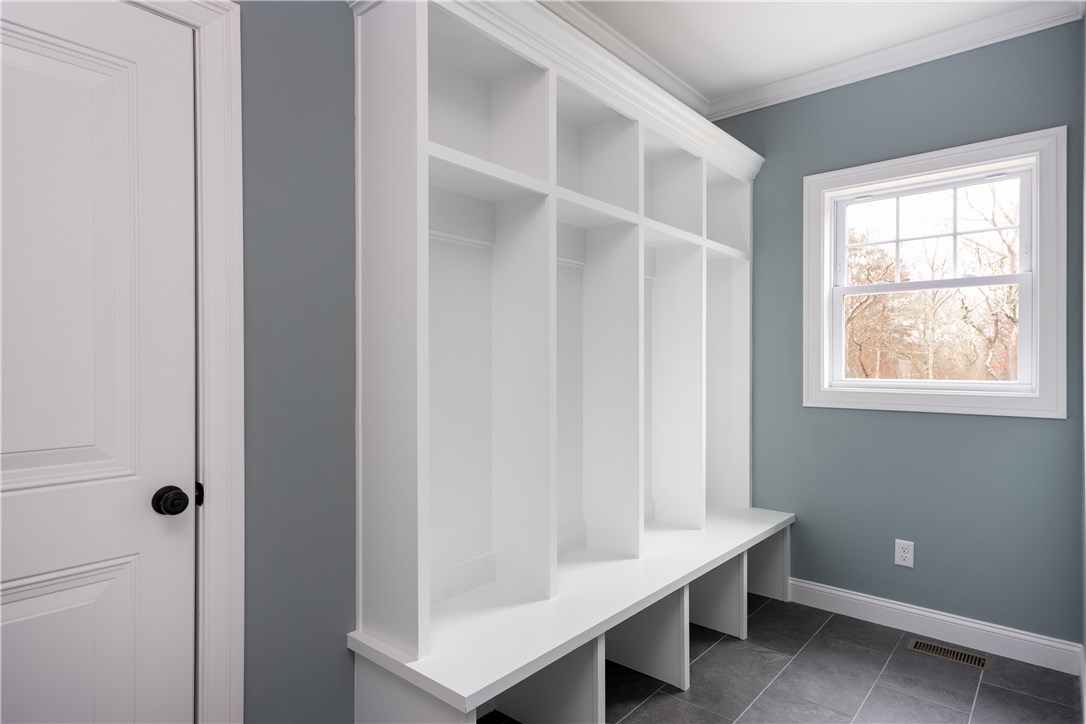 2278 Post Road South Kingstown, RI 02879 - Photo 5 of 13