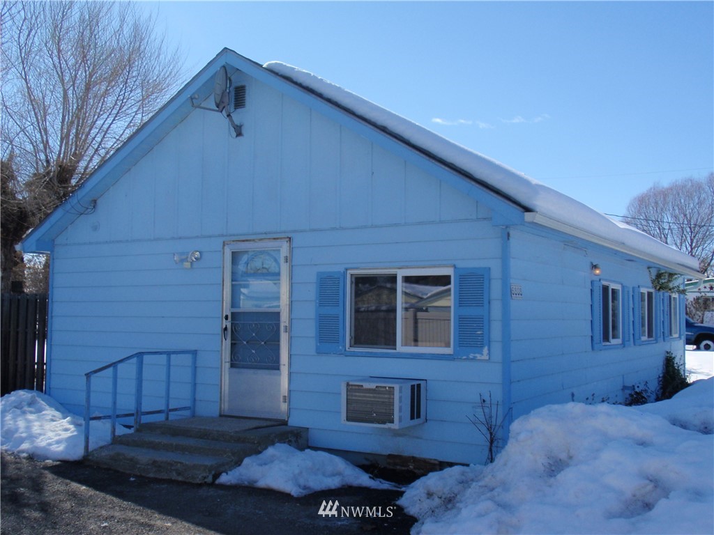 6808 Occidental Road Yakima, WA 98903 - Photo 1 of 25