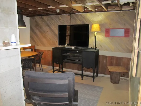 $129,900 | 12405 Northeast 1240 Pvt Road, Osceola, MO 64776