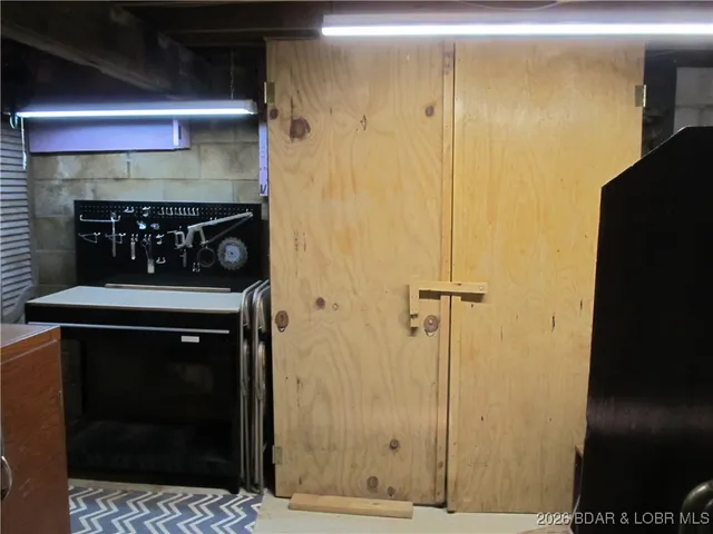 $138,500 | 12405 Northeast 1240 Pvt Road, Osceola, MO 64776