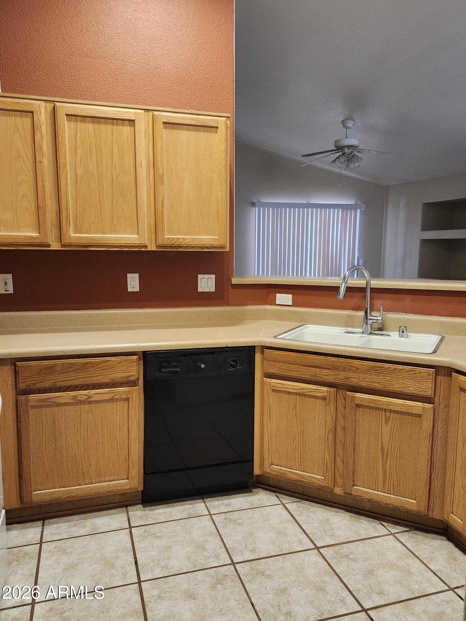 6424 West Saddlehorn Road Phoenix, AZ 85083 - Photo 6 of 21