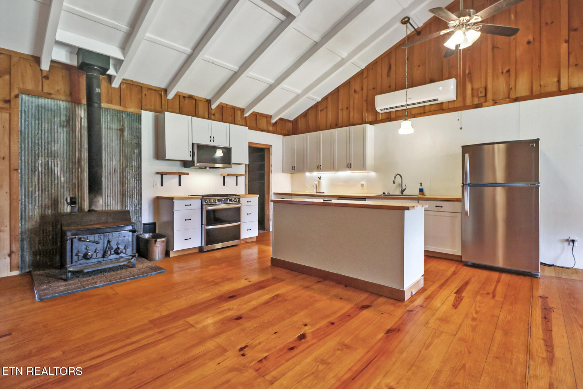 252 Carlie Lane Deer Lodge, TN 37726 - Photo 11 of 50 if1a2923-if1a2927