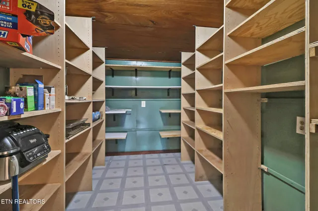 $475,000 | 252 Carlie Lane, Deer Lodge, TN 37726