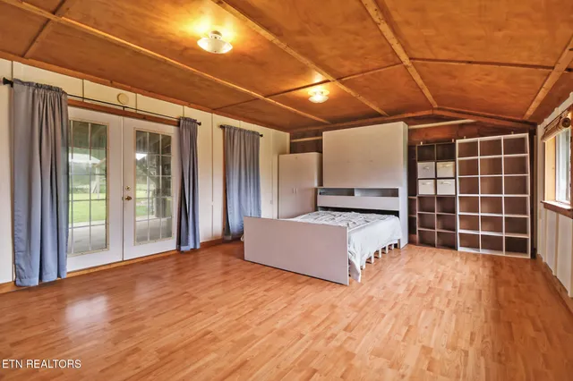 $475,000 | 252 Carlie Lane, Deer Lodge, TN 37726