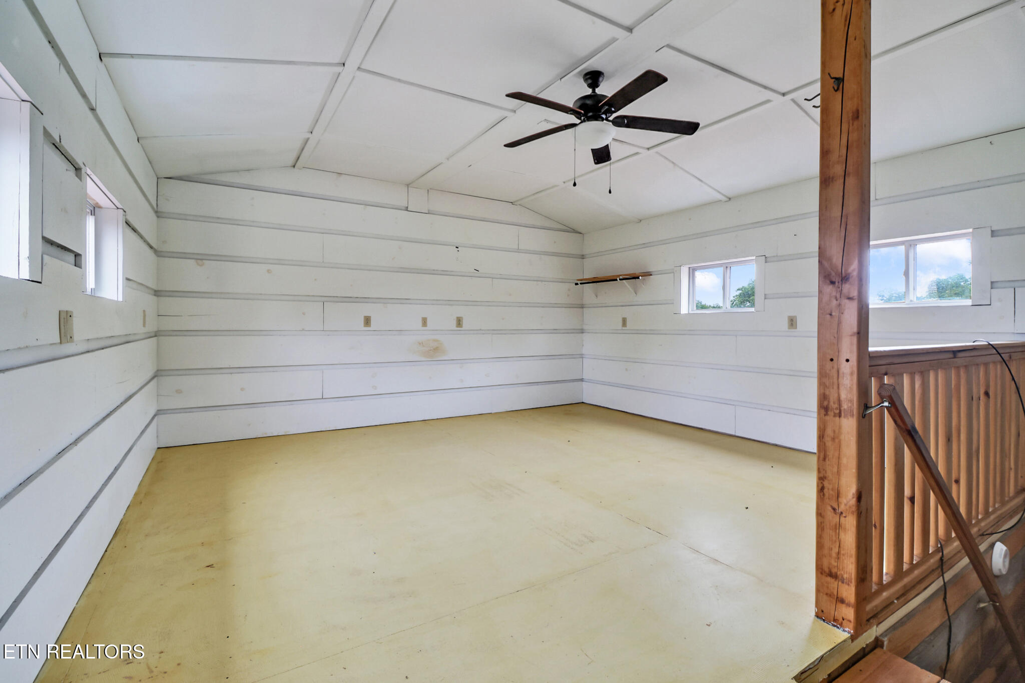 252 Carlie Lane Deer Lodge, TN 37726 - Photo 34 of 50 if1a3053-if1a3057