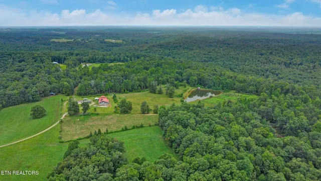 $475,000 | 252 Carlie Lane, Deer Lodge, TN 37726