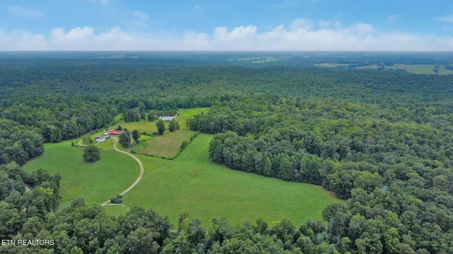 $475,000 | 252 Carlie Lane, Deer Lodge, TN 37726