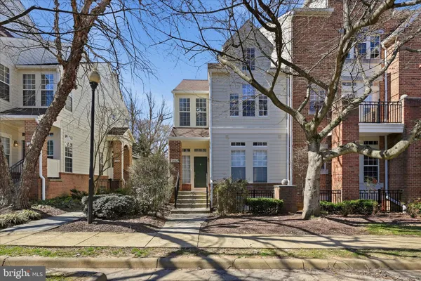 $429,000 | 1342 Garden Wall Circle, Unit 503, Reston, VA 20194