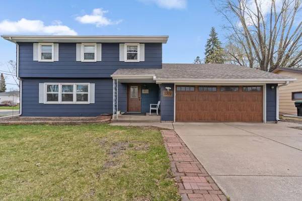 $400,000 | 5271 Buchanan Street Northeast, Fridley, MN 55421