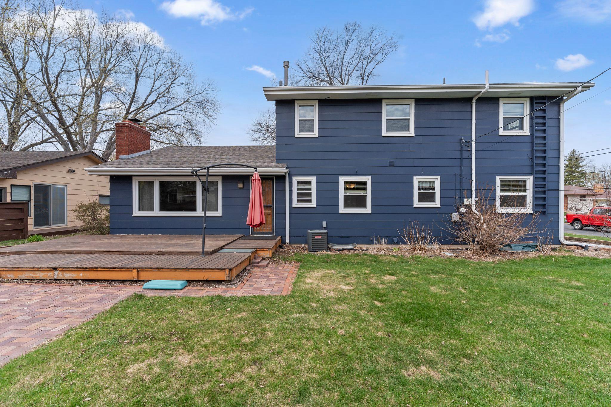 5271 Buchanan Street Northeast Fridley, MN 55421 - Photo 3 of 37