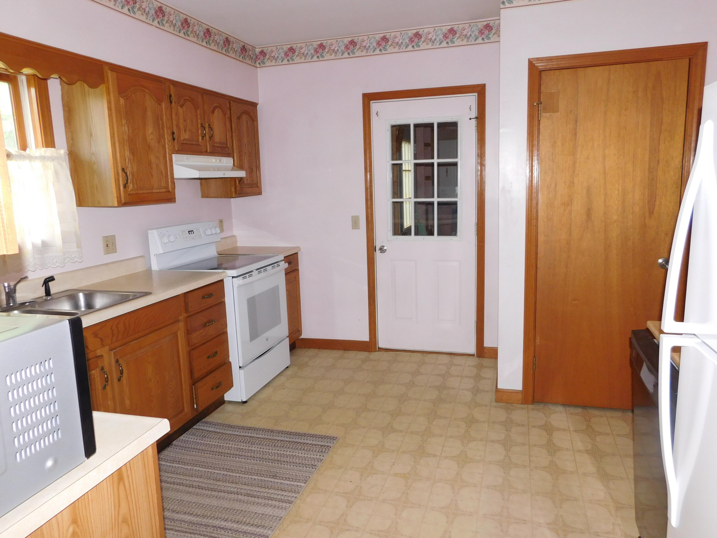 159 7th Street Bangor, ME 04401 - Photo 10 of 33 DSCN8587
