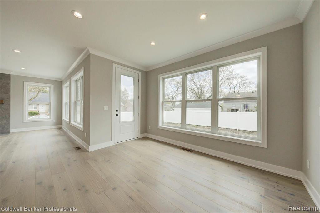 4101 Buckingham Road Royal Oak, MI 48073 - Photo 24 of 82