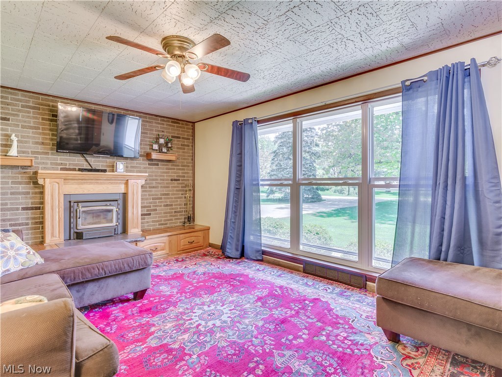 2722 Waldern Road Barberton, OH 44203 - Photo 4 of 33