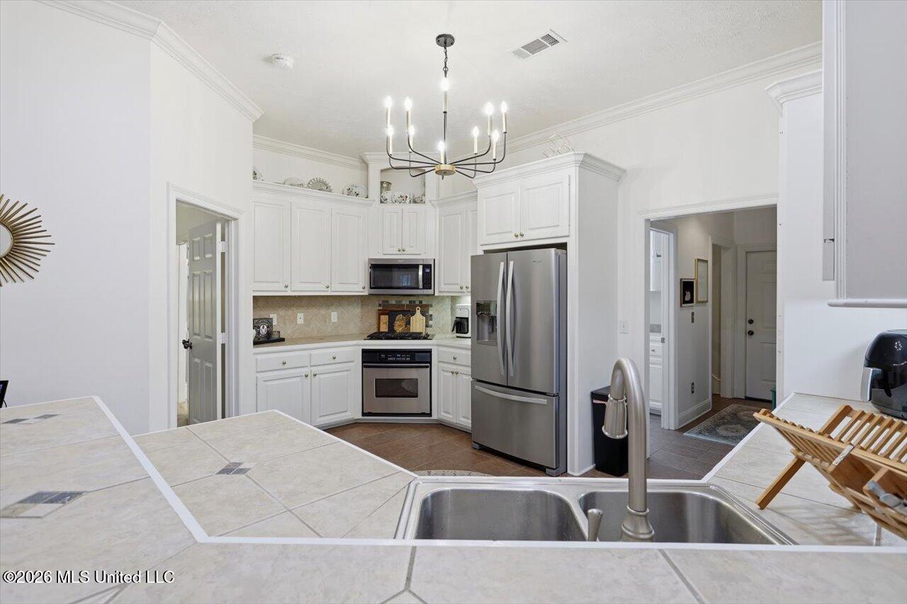 137 Baileys Ridge Circle Clinton, MS 39056 - Photo 11 of 35 09-137 Baileys Ridge Cir _ Home Tours MS