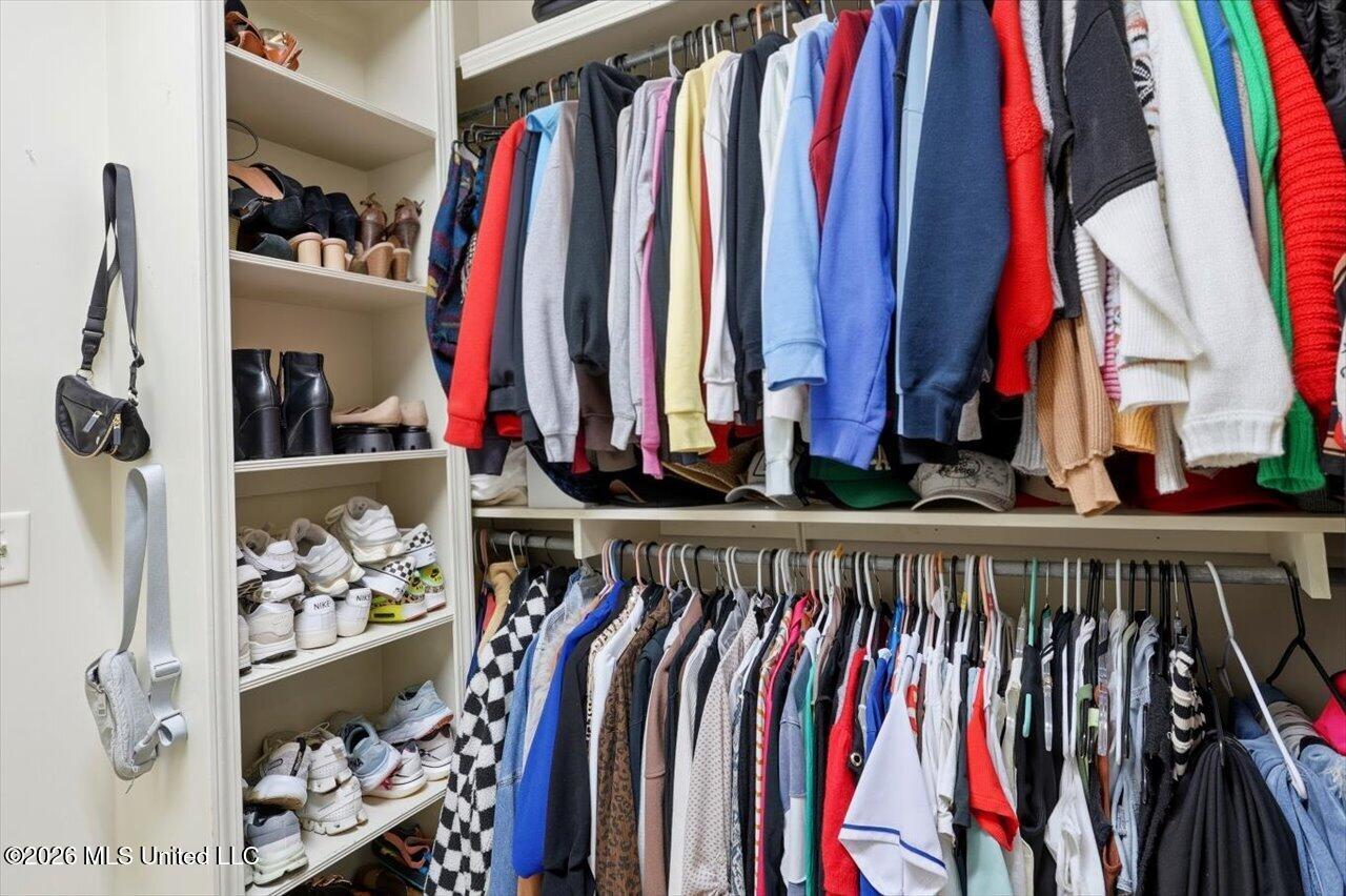 137 Baileys Ridge Circle Clinton, MS 39056 - Photo 22 of 35 24-137 Baileys Ridge Cir _ Home Tours MS