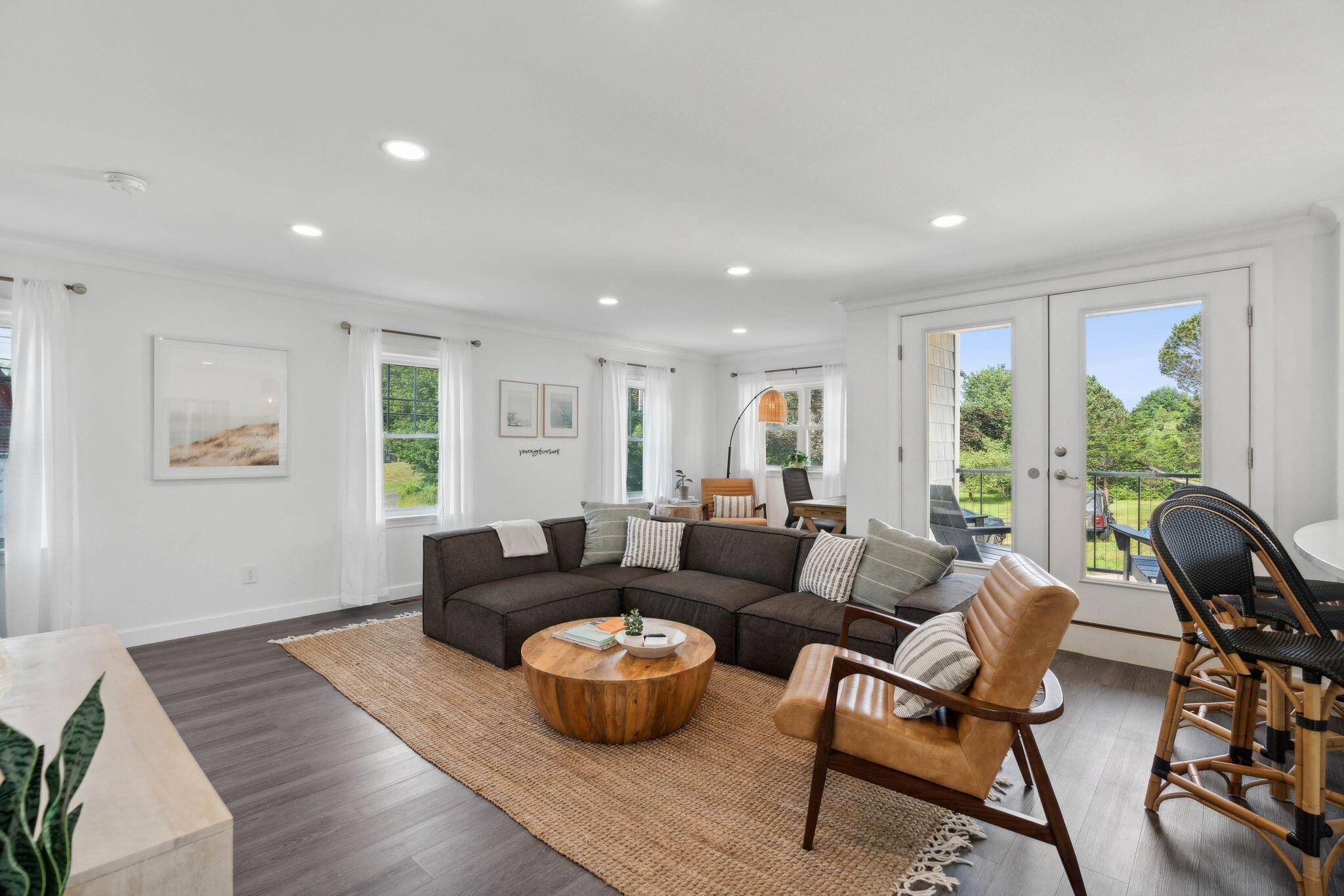 441 Ridge Road York, ME 03909 - Photo 15 of 42 Living