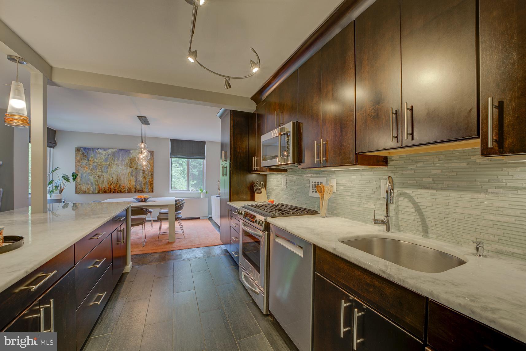 2939 Van Ness Street Northwest, Unit 224 Washington, DC 20008 - Photo 15 of 43 Stainless steel appliances
