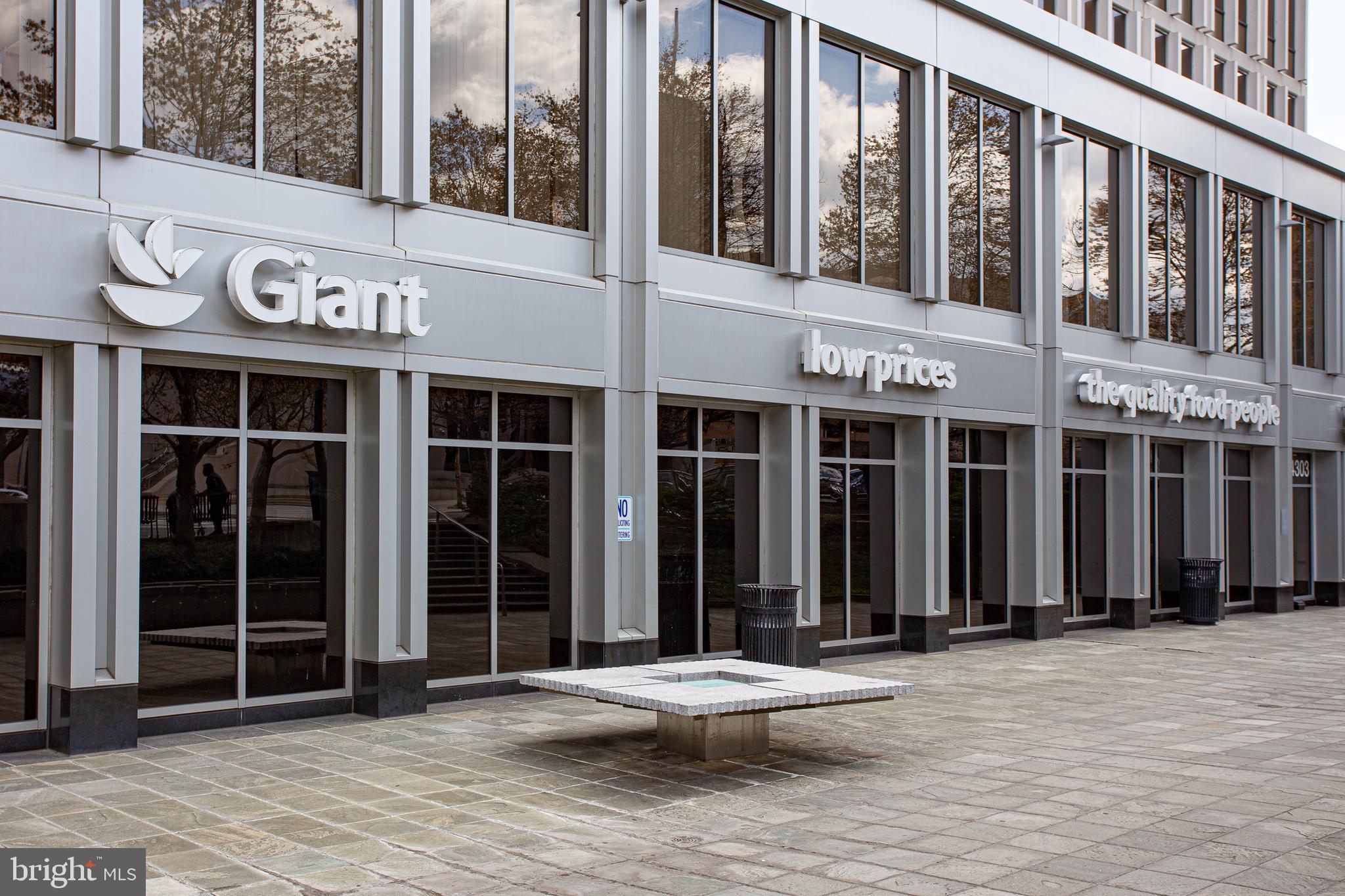 2939 Van Ness Street Northwest, Unit 224 Washington, DC 20008 - Photo 41 of 43 Giant Supermarket