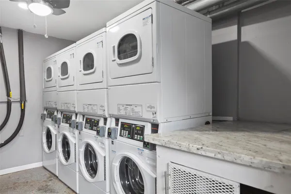 $1,250 | 311 Hawthorne Street, Unit 16, Houston, TX 77006