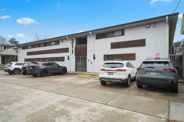 $1,250 | 311 Hawthorne Street, Unit 16, Houston, TX 77006