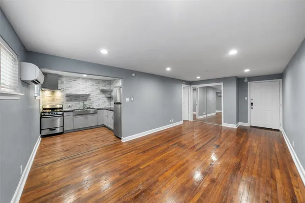 $1,250 | 311 Hawthorne Street, Unit 16, Houston, TX 77006