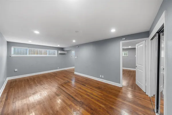 $1,250 | 311 Hawthorne Street, Unit 16, Houston, TX 77006