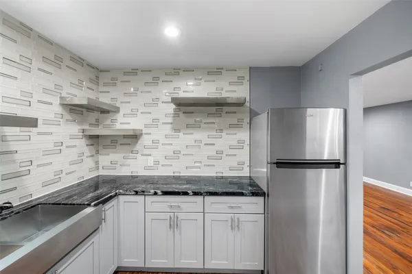 $1,250 | 311 Hawthorne Street, Unit 16, Houston, TX 77006