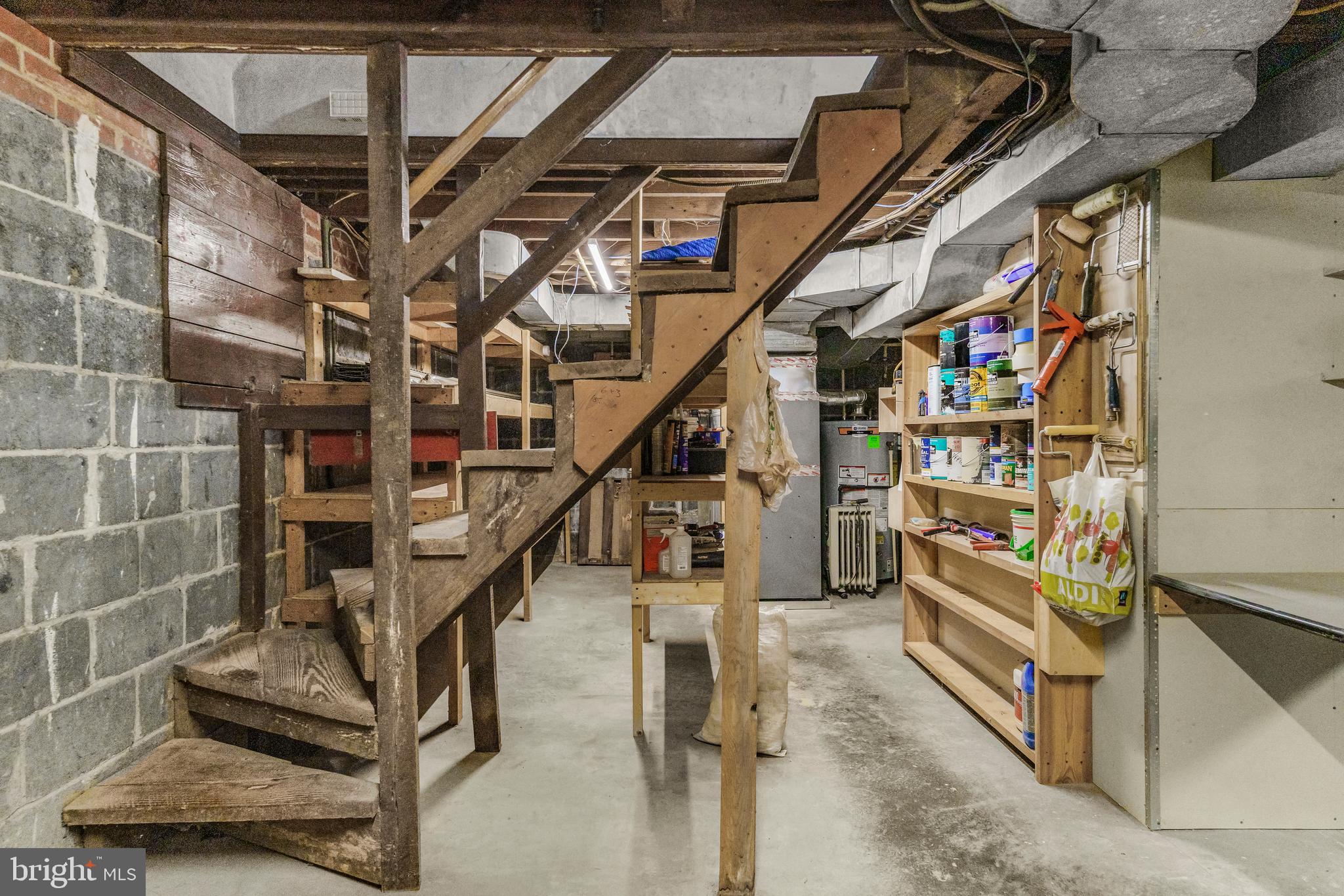 9505 Riley Road Silver Spring, MD 20910 - Photo 29 of 41 a view of entryway
