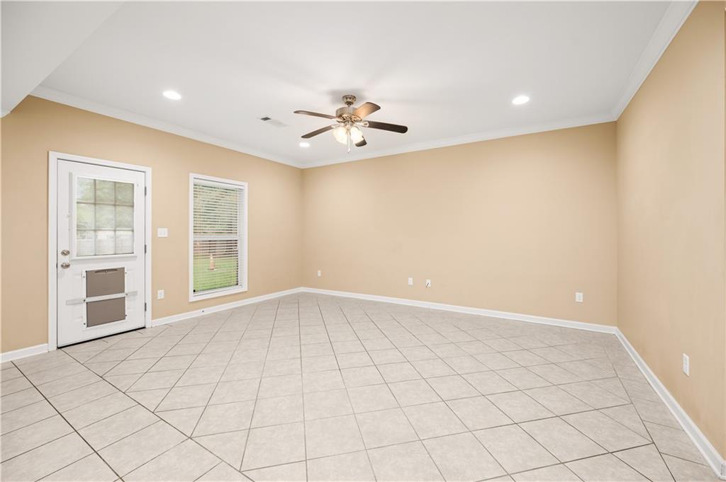210 Taylor Road Dry Prong, LA 71423 - Photo 8 of 26 Gallery Image 8