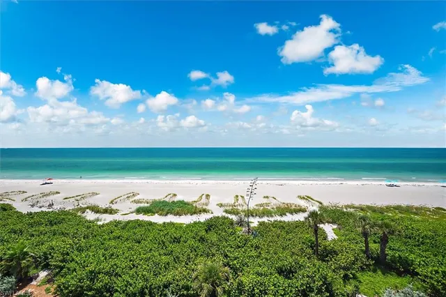 $1,025,000 | 4545 Gulf Of Mexico Drive, Unit 511, Longboat Key, FL 34228