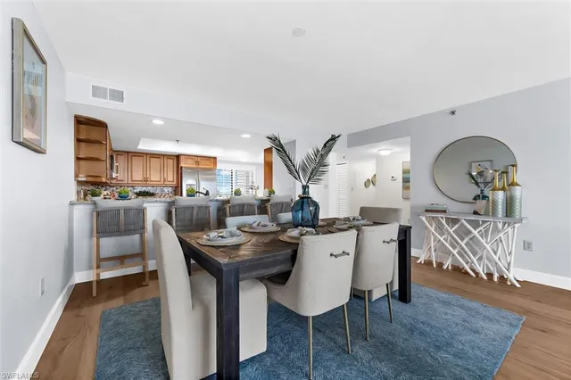 $1,025,000 | 4545 Gulf Of Mexico Drive, Unit 511, Longboat Key, FL 34228