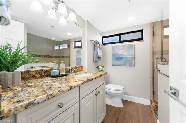 $1,025,000 | 4545 Gulf Of Mexico Drive, Unit 511, Longboat Key, FL 34228