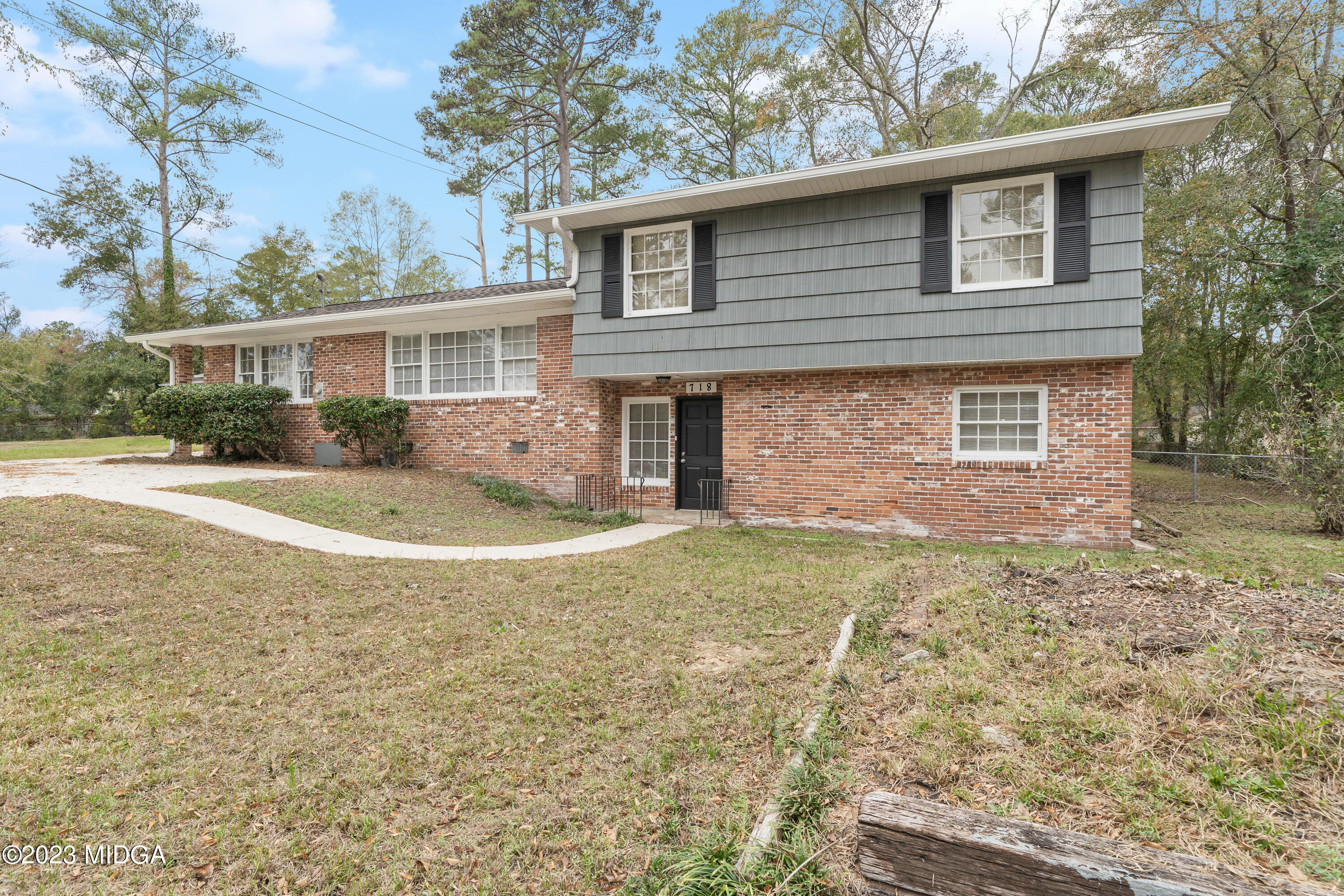 718 Woodhaven Road Macon, GA 31204 - Photo 3 of 37 718 Woodhaven Rd-02899