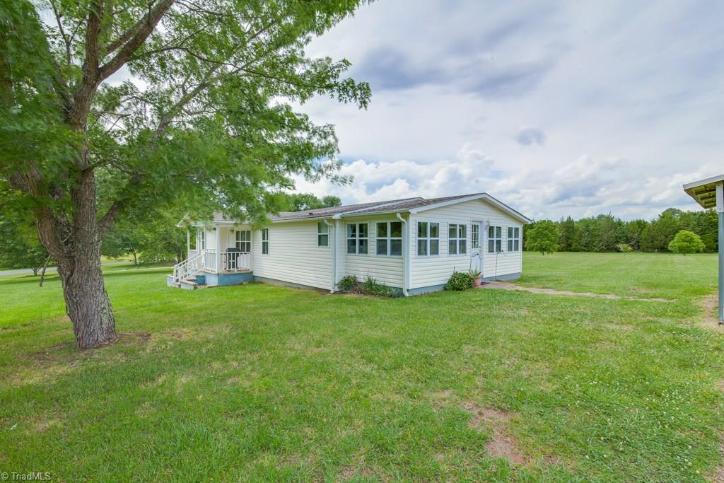 330 Hilton Road Advance, NC 27006 - Photo 3 of 28 Gallery Image 3