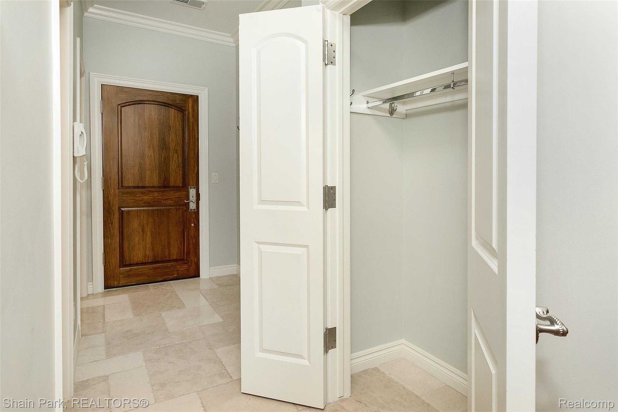 202 Walnut Boulevard Rochester, MI 48307 - Photo 28 of 39 Walnut-28.jpg