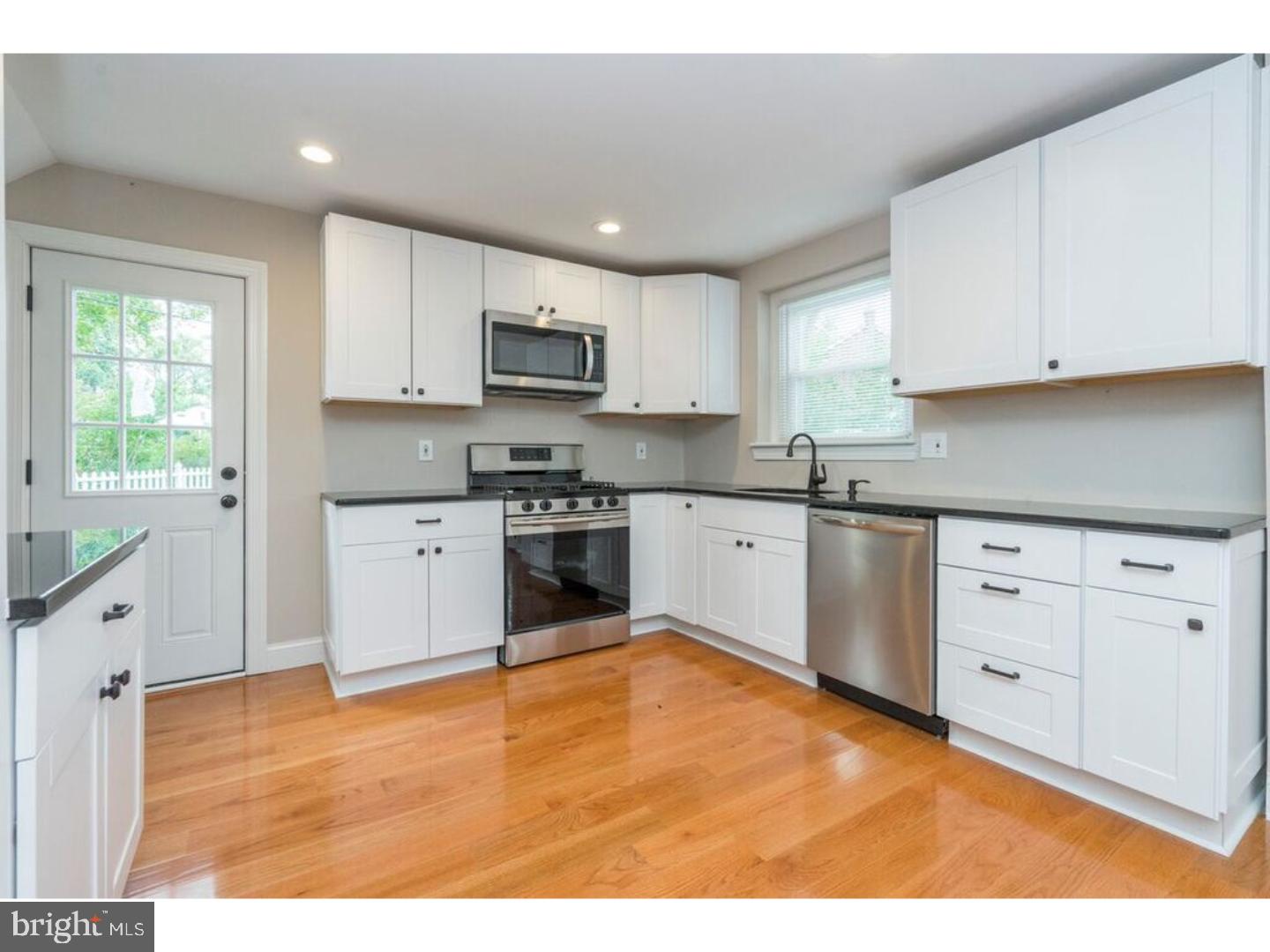 336 Avon Road Springfield, PA 19064 - Photo 8 of 25
