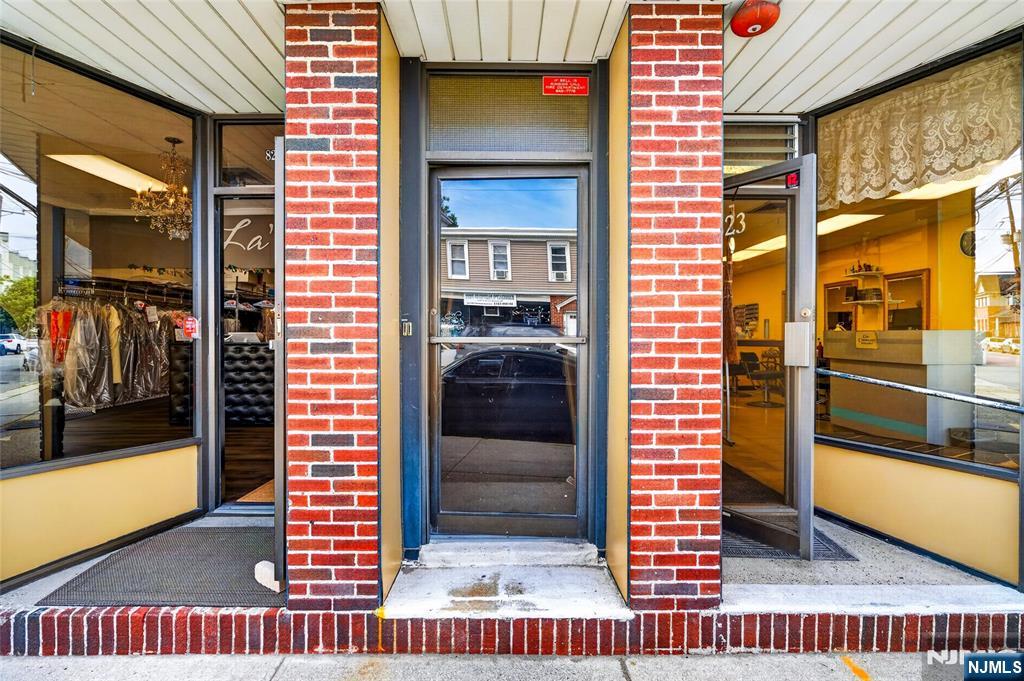 825 Main Street, Unit A Hackensack, NJ 07601 - Photo 4 of 48