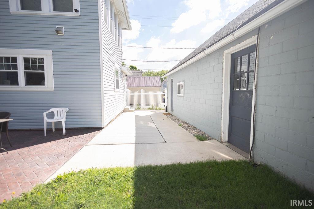 110 East Rugg Street Decatur, IN 46733 - Photo 33 of 37