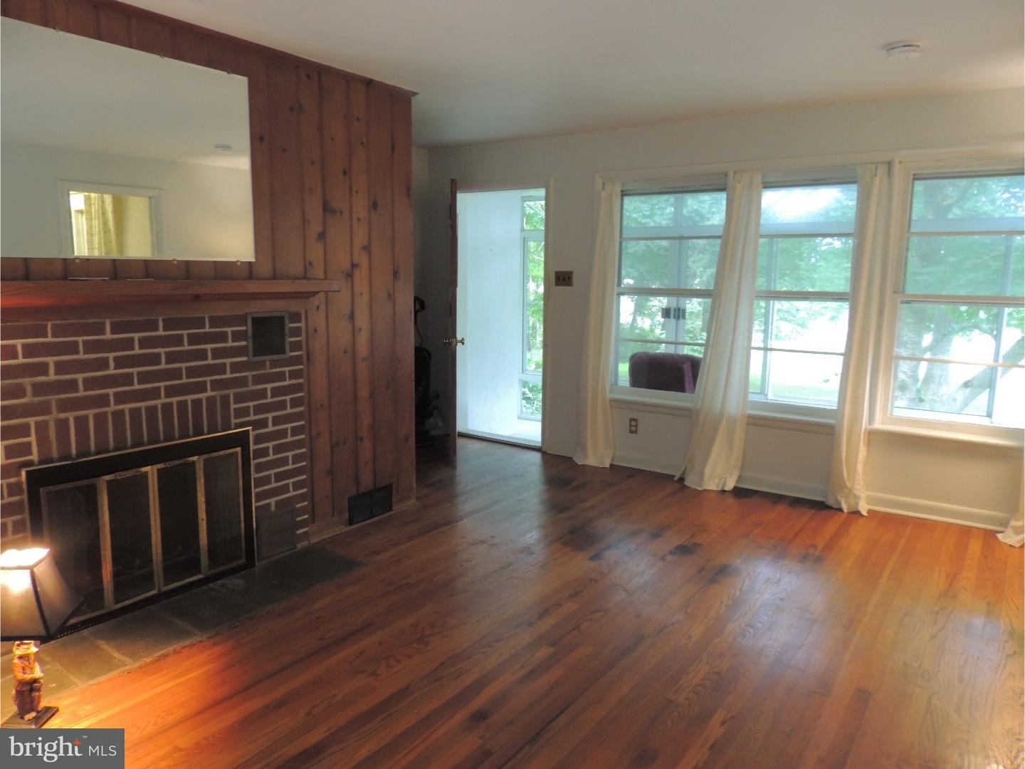 976 New Galena Road Doylestown, PA 18901 - Photo 6 of 18 Living Room
