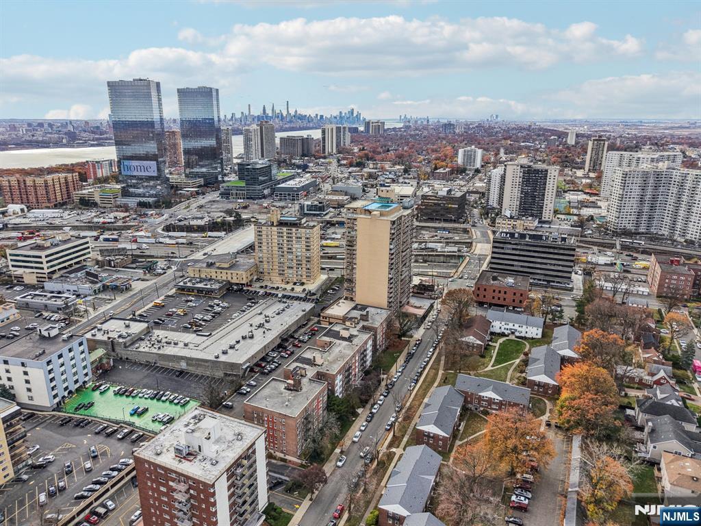 2160 Center, Unit 5N Fort Lee, NJ 07024 - Photo 29 of 30 an aerial view of a city