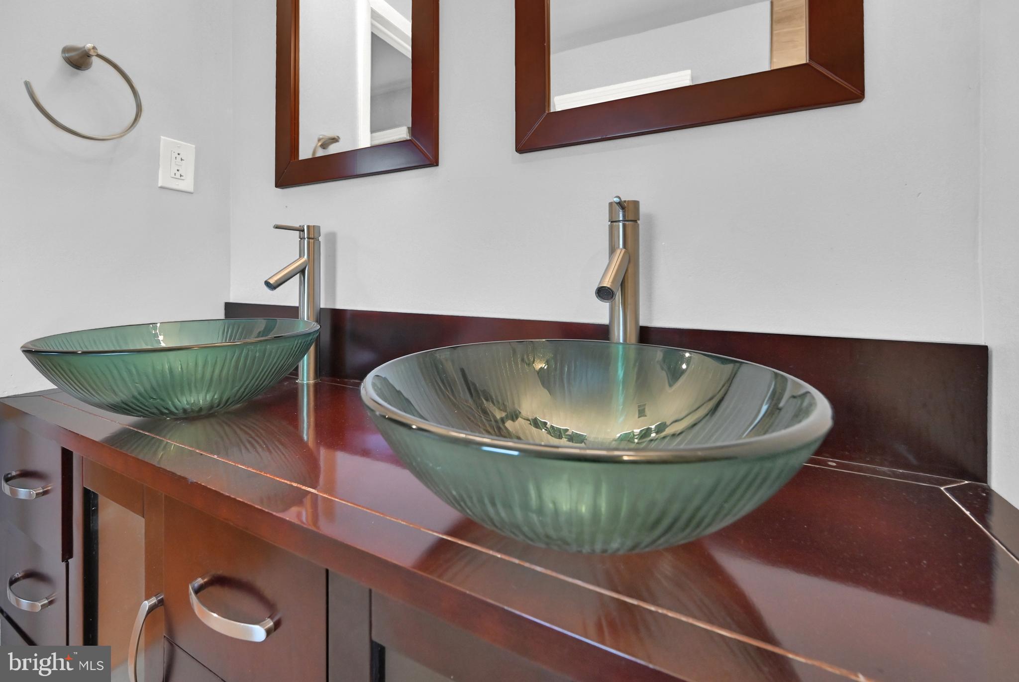 4684 Linthicum Road Dayton, MD 21036 - Photo 18 of 39 Primary bath with double sinks