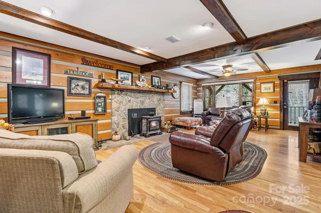 $1,199,900 | 4662 Rainbow Springs Road, Franklin, NC 28734