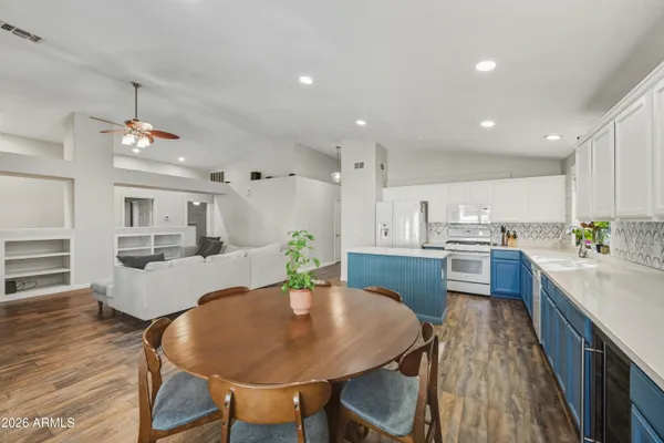 $524,900 | 824 West Cooley Drive, Gilbert, AZ 85233