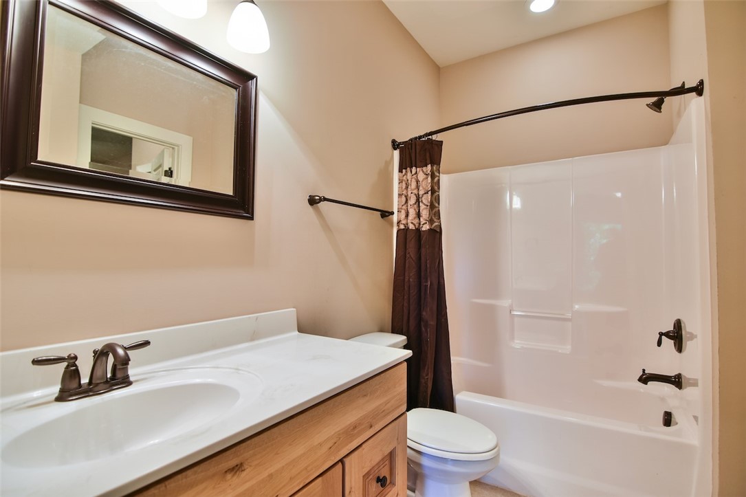 102 Cliffside Trail Pickens, SC 29671 - Photo 25 of 43 2nd bedroom full bath