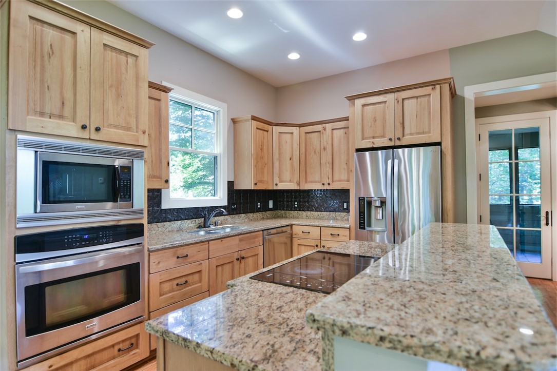 102 Cliffside Trail Pickens, SC 29671 - Photo 9 of 43 Gallery Image 9